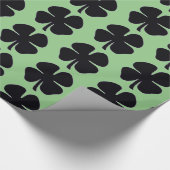 Schwarzes Kleeblatt, grün glänzend, Umhüllungspapi Geschenkpapier (Ecke)