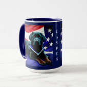 Schwarzes Labor mit amerikanischer Flagge Patrioti Tasse (Vorderseite Links)