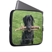 Schwarzes Labor mit zwei Sticks Personalisierter F Laptopschutzhülle (Vorne Rechts)