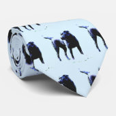 Schwarzes Labrador auf blauem BG Krawatte (Gerollt)