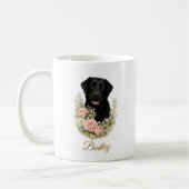 Schwarzes Labrador-Blumenporträt Kaffeetasse (Links)