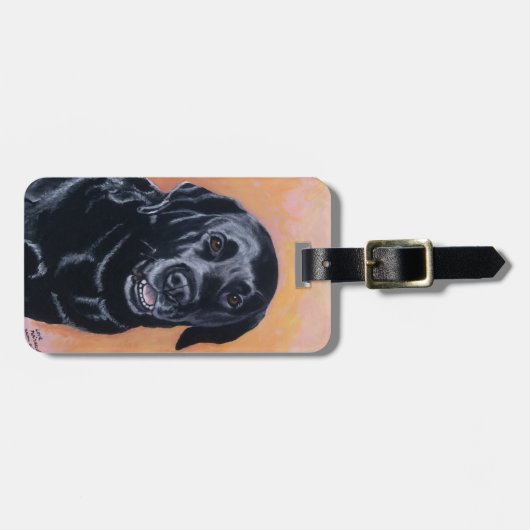 Schwarzes Labrador, das im Licht lächelt Gepäckanhänger (Vorderseite horizontal)