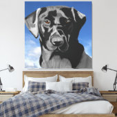 Schwarzes Labrador gegen den blauen Himmel Leinwanddruck (Insitu (Schlafzimmer))
