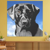 Schwarzes Labrador gegen den blauen Himmel Leinwanddruck (Insitu (Wohnzimmer))