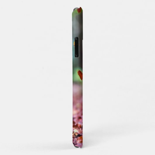 Schwarzes Labrador in Herbstlauben Case-Mate iPhone Hülle (Hinten/Rechts)