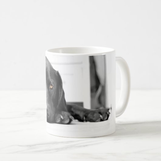 Schwarzes Labrador Kaffeetasse (VorderseiteRechts)