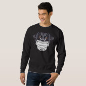 Schwarzes Labrador mit Gesichtsmaske Sweatshirt (Vorne ganz)