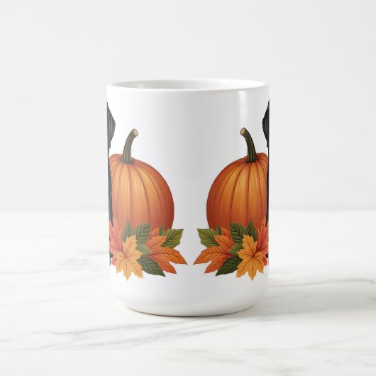 Schwarzes Labrador mit Herbstblättern und Pumpkin Kaffeetasse (Mittel)