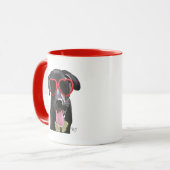 Schwarzes Labrador mit Herzsonnenbrille Tasse (Vorderseite Links)