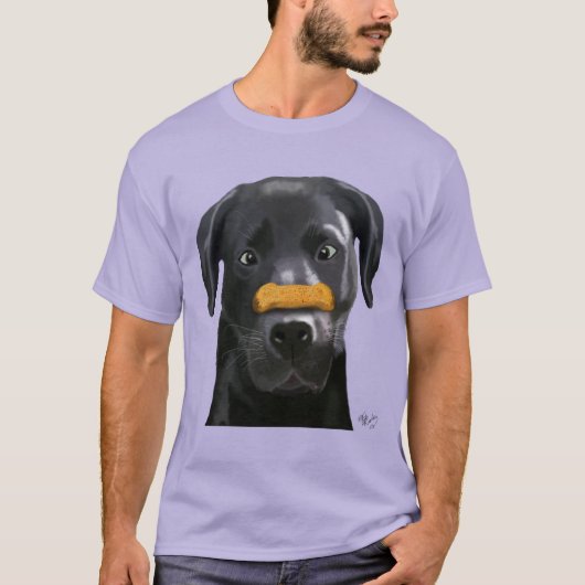 Schwarzes Labrador mit Knochen an der Nase 2 T-Shirt (Vorderseite)