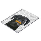 Schwarzes Labrador mit Knochen auf der Nase Notizblock (Linke Seite)