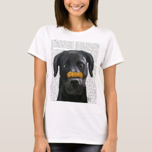 Schwarzes Labrador mit Knochen auf der Nase T-Shirt