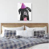 Schwarzes Labrador mit Party-Hut Leinwanddruck (Insitu (Schlafzimmer))
