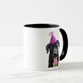 Schwarzes Labrador mit Party-Hut Tasse (VorderseiteRechts)