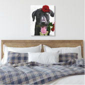 Schwarzes Labrador mit Rose Leinwanddruck (Insitu (Schlafzimmer))