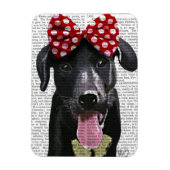 Schwarzes Labrador mit rotem Bogen auf Kopf Magnet (Vertikal)