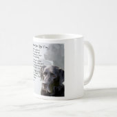 Schwarzes Labrador-Pate-Gedicht Kaffeetasse (VorderseiteRechts)