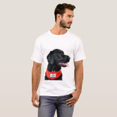 Schwarzes Labrador Retriever mit rotem Collar T-Shirt (Vorne ganz)
