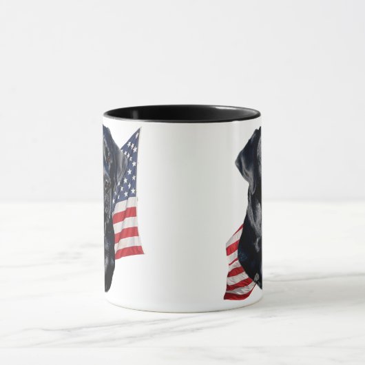 Schwarzes Labrador retriever und Flagge Tasse (Zentrum)