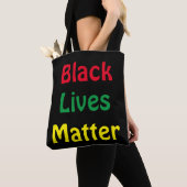 Schwarzes Leben ist wichtig gegen Rassismus Tasche (Von Nahem)
