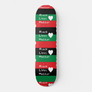 Schwarzes Leben Matter Panafrikanische Flagge Wei Skateboard