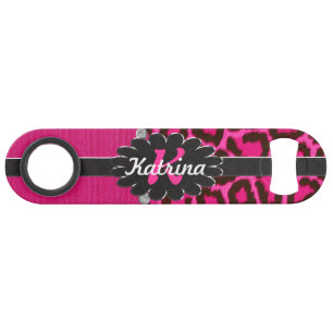 Schwarzes ledernes Monogramm auf rosa Gepard Speed Flaschenöffner
