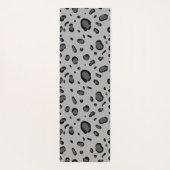 Schwarzes Leopard-Muster auf Grau Yogamatte (Rückseite)