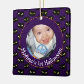 Schwarzes lila Katzenmuster 1. Halloween-Foto Keramikornament (Links)