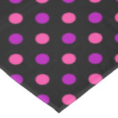 Schwarzes Lila Rosa Punkte-Muster  Tischdecke (Schrägansicht)