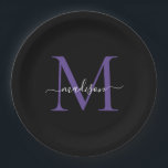 Schwarzes Lila Violet Monogram Modernes, elegantes Pappteller<br><div class="desc">Einfache moderne,  trendige Schwarz Lila Violet Monogram Moderne Feminine Script Name Paper Plate</div>