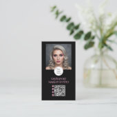 Schwarzes Logo mit Rosa QR-Code-Foto-Make-up Visitenkarte (Stehend Vorderseite)