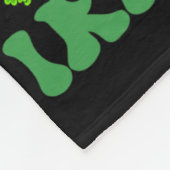 Schwarzes Mädchen mit irischem S St. Patrick's Day Fleecedecke (Ecke)
