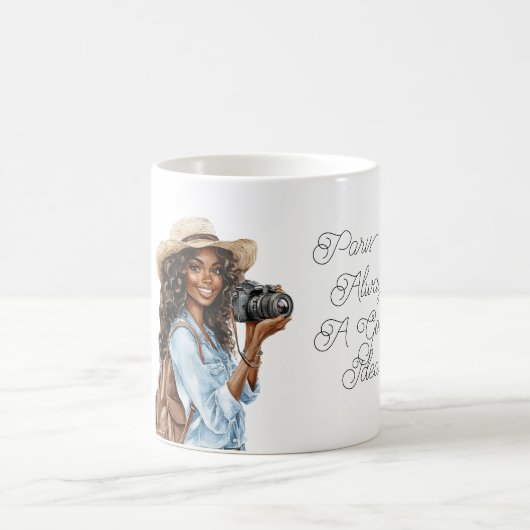 Schwarzes Mädchen Paris ist immer eine gute Idee Kaffeetasse (Mittel)