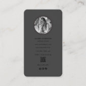 Schwarzes Minimalistisches Foto und QR-Code Modern Visitenkarte (Vorderseite)