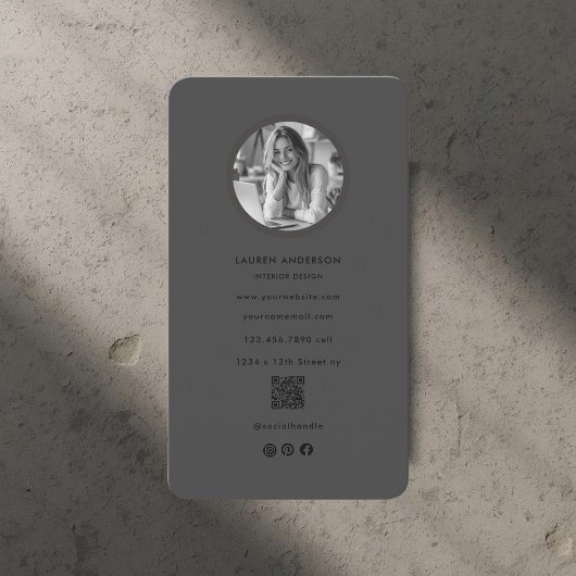 Schwarzes Minimalistisches Foto und QR-Code Modern Visitenkarte