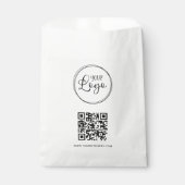Schwarzes minimalistisches QR-Code-Logo Geschenktütchen (Vorderseite)