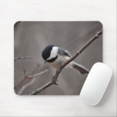 Schwarzes mit einer Kappe bedeckter Chickadee Mousepad (Mit Mouse)