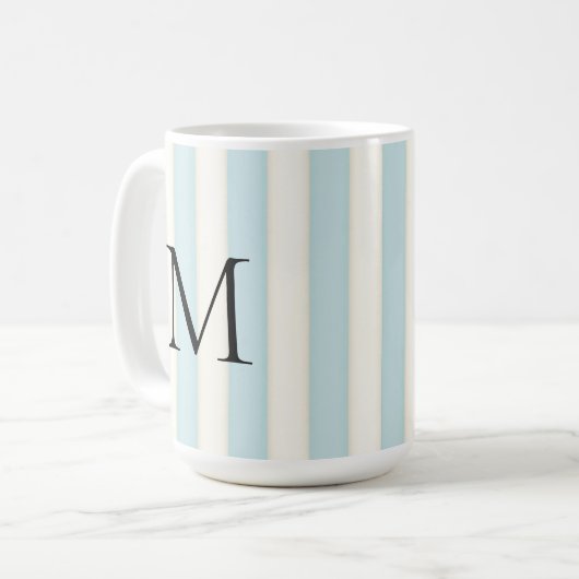 Schwarzes Monogramm auf blauem und antikem weißem Kaffeetasse (Vorderseite Links)