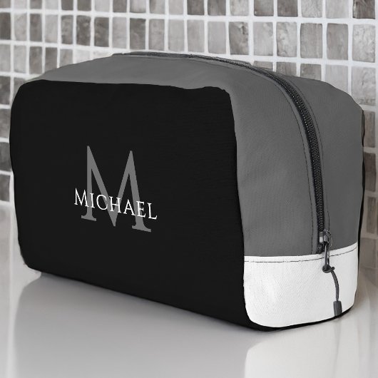 Schwarzes Monogramm – Herrenwochenende mit Golfrei Waschbeutel