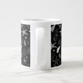 Schwarzes Muster des Meereslebens Jumbo-Tasse (Rückseite)