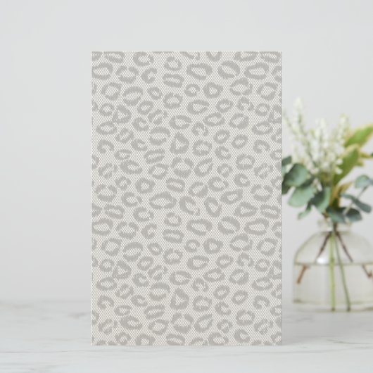 Schwarzes Netzblatt mit Leopardenmuster in Weiß Briefpapier (Stehend Vorderseite)
