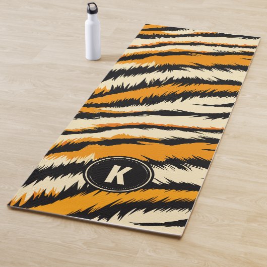 Schwarzes Oranges Tiger-Streifen-Muster-Monogramm Yogamatte (Beispiel)