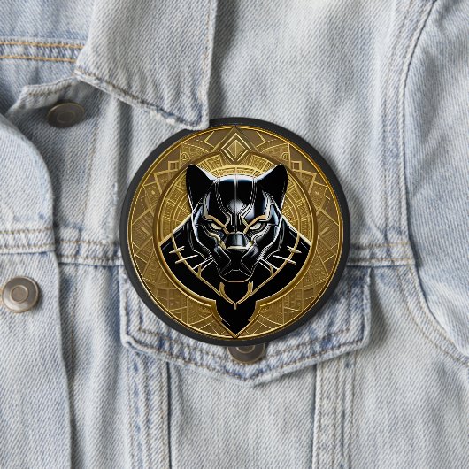 Schwarzes Panther-Symbol mit goldenem geometrische Button (Beispiel)