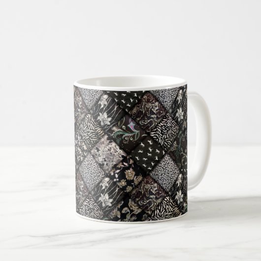Schwarzes Patchwork Aussehen Quiltmuster Kaffeetasse (VorderseiteRechts)