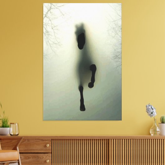 Schwarzes Pferd im Nebelwald Leinwanddruck (Insitu (Wohnzimmer))