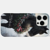 Schwarzes Pferd im Schnee mit Weihnachtskranz Case-Mate iPhone Hülle (Rückseite (Horizontal))