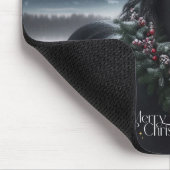 Schwarzes Pferd im Schnee mit Weihnachtskranz Mousepad (Ecke)