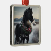Schwarzes Pferd im Schnee mit Weihnachtskranz Ornament Aus Metall (Rechts)
