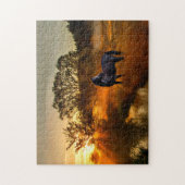 Schwarzes Pferd im Sonnenaufgangsfeld Puzzle (Vertikal)