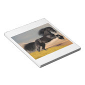 schwarzes Pferd in der Wüste Notizblock (angewinkelt)